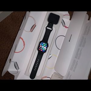 Apple Watch Series 5 44mm